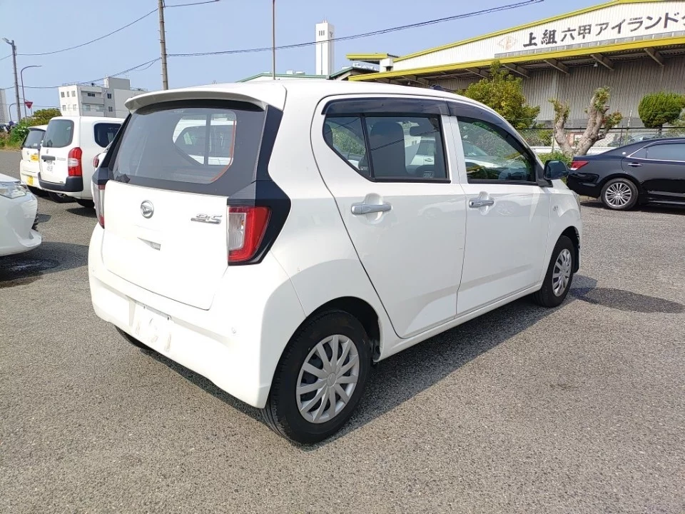Daihatsu Mira e:S LA350S 2021